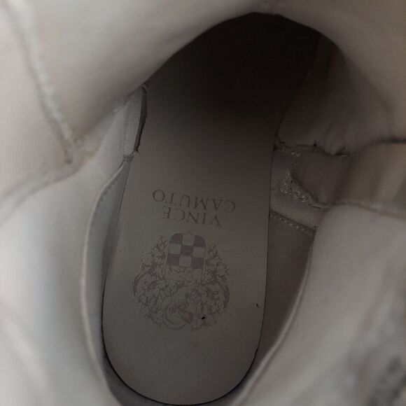 Girls Chelsea Casual Ankle Heeled Boots with Rhinestones and Flat Studs Size 2 - Picture 8 of 11